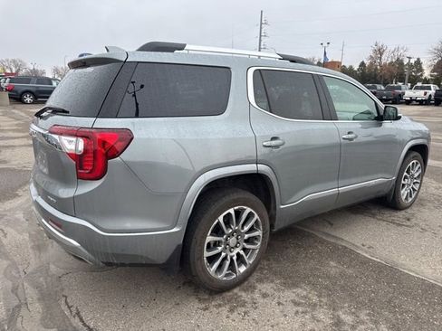 Used 2023 GMC Acadia Denali w/ Denali Ultimate Package image 9