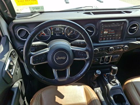 Used 2020 Jeep Gladiator Overland AWD/4WD image 20