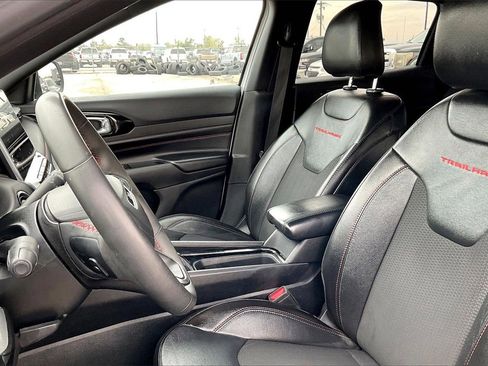Used 2023 Jeep Compass Trailhawk image 18