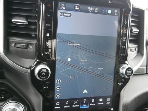 Used 2024 RAM 2500 Laramie w/ Night Edition image 22