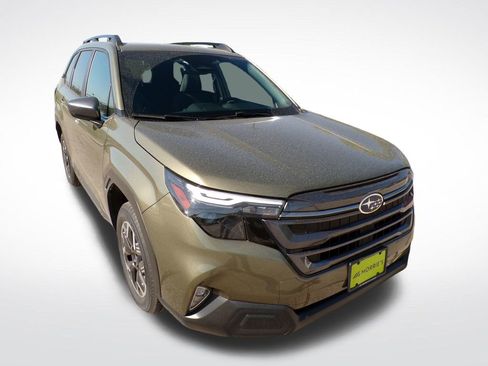 Used 2026 Subaru Forester Premium AWD/4WD image 9