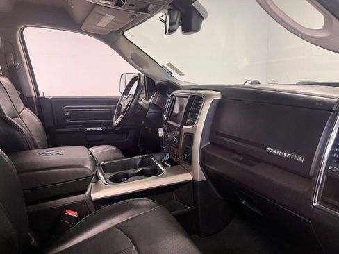 Used 2019 RAM 1500 Laramie w/ Convenience Group image 11