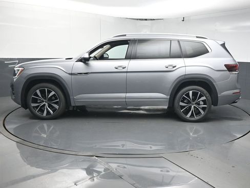 New 2026 Volkswagen Atlas SEL Premium R-Line image 5