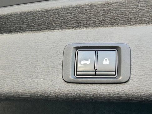 Used 2023 Mitsubishi Outlander SE FWD image 32