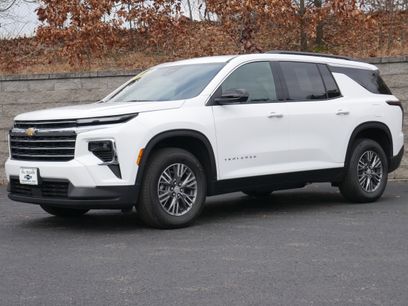 Certified 2025 Chevrolet Traverse LT w/ Driver Confidence Package