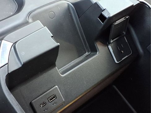 Used 2023 GMC Sierra 1500 Elevation image 14