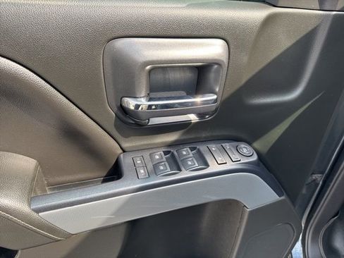 Used 2018 Chevrolet Silverado 1500 LT w/ All Star Edition image 34