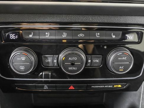 Used 2022 Volkswagen Atlas Cross Sport SEL Premium R-Line image 32