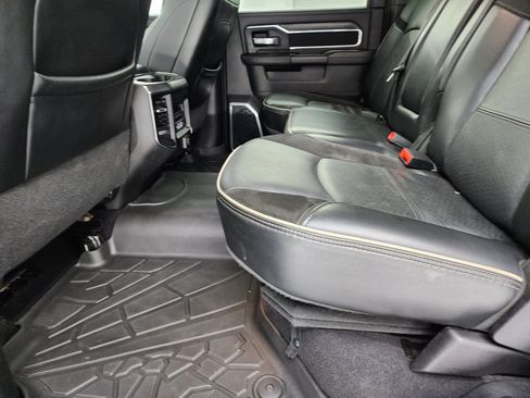 Used 2024 RAM 2500 Laramie w/ Sport Appearance Package AWD/4WD image 9