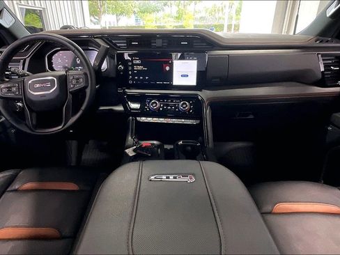 Used 2026 GMC Sierra 2500 AT4 w/ Technology Package AWD/4WD image 6