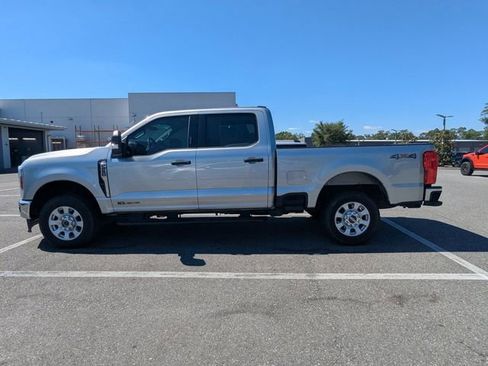 Used 2024 Ford F250 XLT AWD/4WD image 6