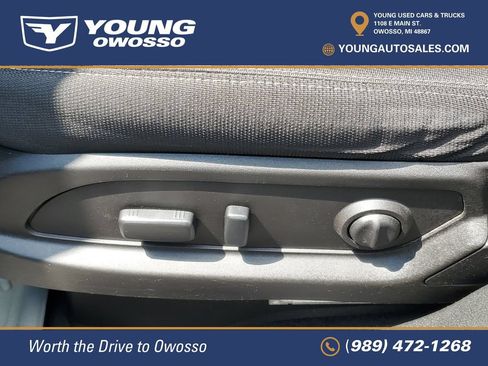 Used 2017 Chevrolet Traverse LT w/ Style and Technology Package AWD/4WD image 9