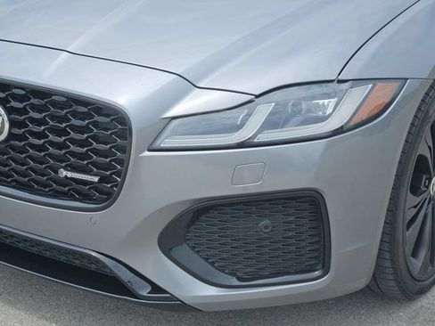 Used 2024 Jaguar XF R-Dynamic SE AWD/4WD image 9