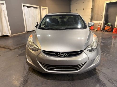 Used 2012 Hyundai Elantra Limited FWD image 2