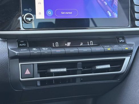 Used 2025 Toyota Camry LE FWD image 15