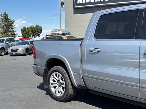 Used 2022 RAM 1500 Limited AWD/4WD image 3