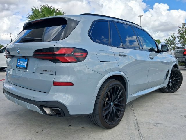 Used 2026 BMW X5 sDrive40i w/ M Sport Package RWD image 7