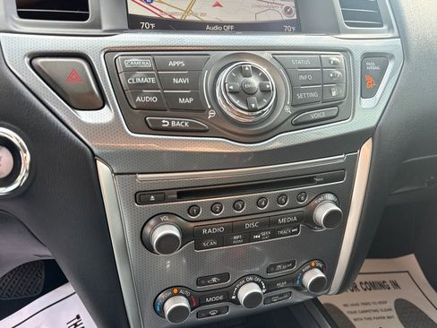 Used 2020 Nissan Pathfinder SL image 15