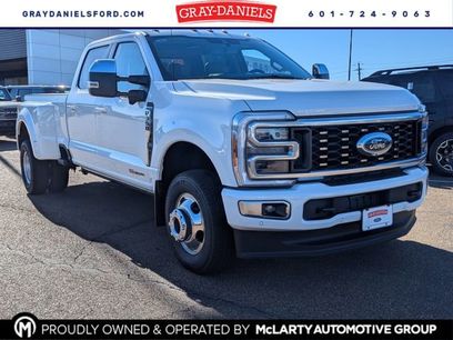 New 2026 Ford F350 Platinum w/ Platinum Plus Package