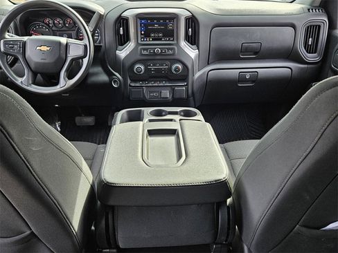 Used 2024 Chevrolet Silverado 1500 Custom image 8