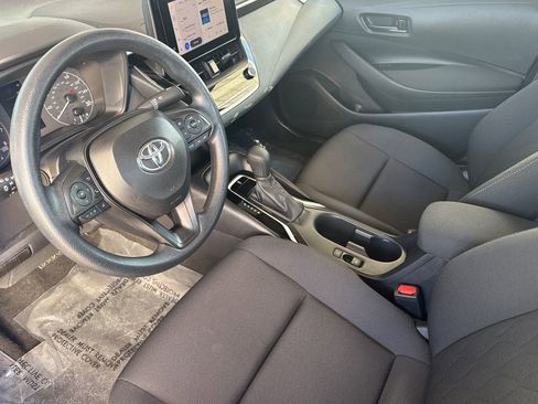 Certified 2025 Toyota Corolla LE image 12