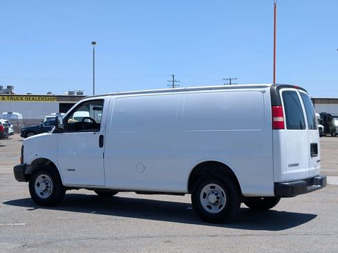 Used 2005 Chevrolet Express 2500 RWD image 5