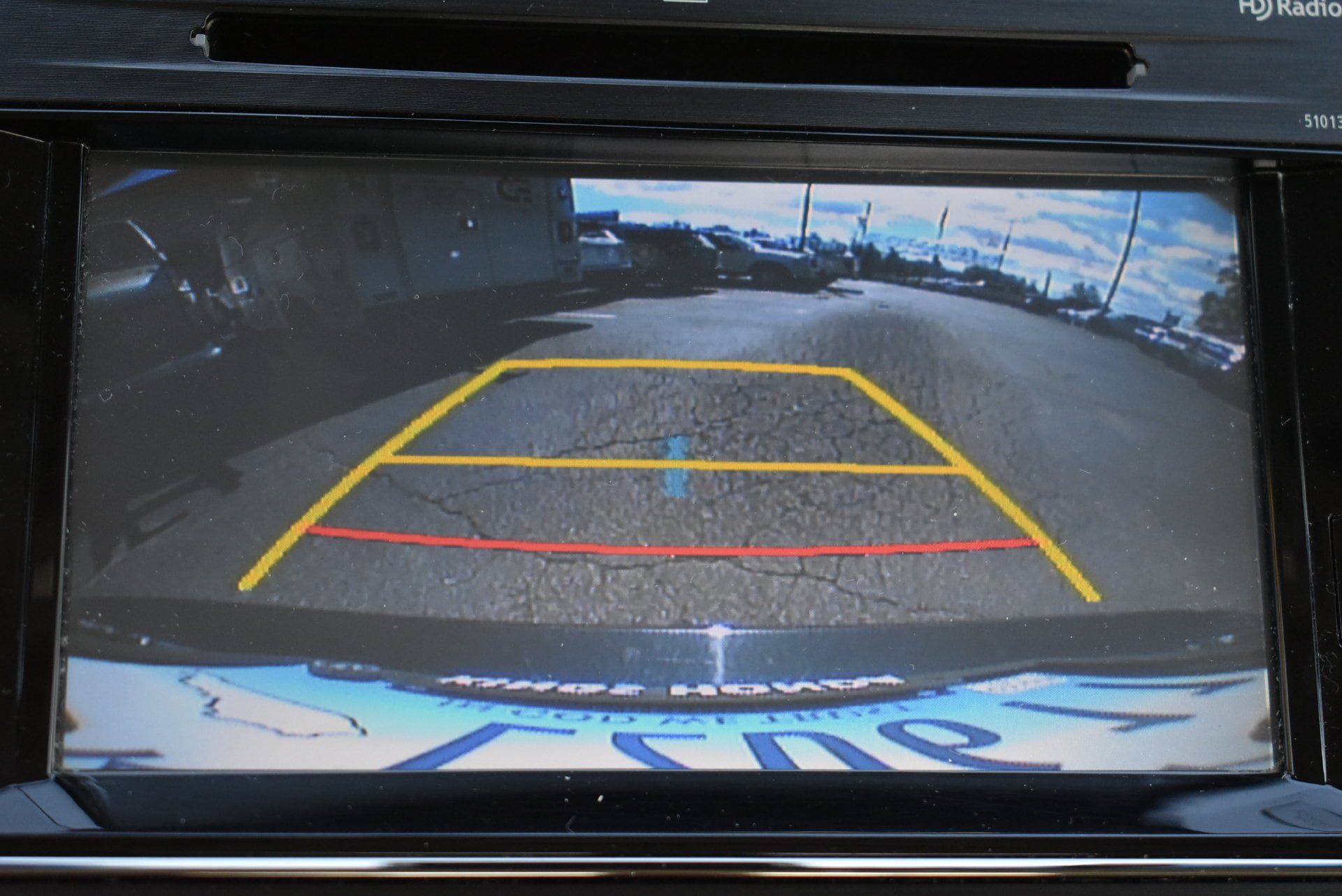 Used 2016 Toyota Avalon Limited w/ Toyota Safety Sense Package FWD image 27