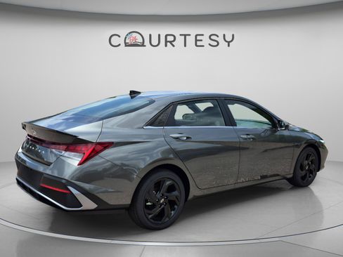 New 2026 Hyundai Elantra SEL Sport Premium FWD image 5
