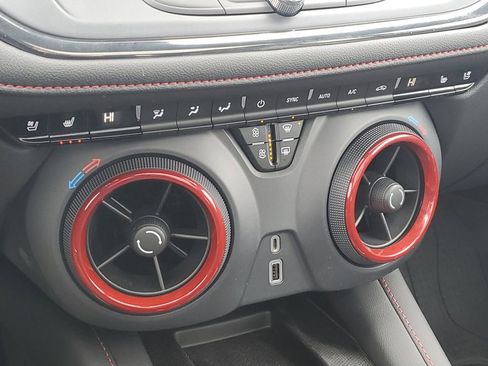 Used 2023 Chevrolet Blazer RS w/ Enhanced Convenience Package image 20