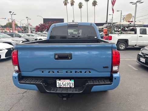 Used 2019 Toyota Tacoma TRD Sport w/ Technology Package RWD image 5