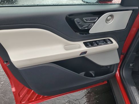 New 2026 Lincoln Aviator Reserve AWD/4WD image 8