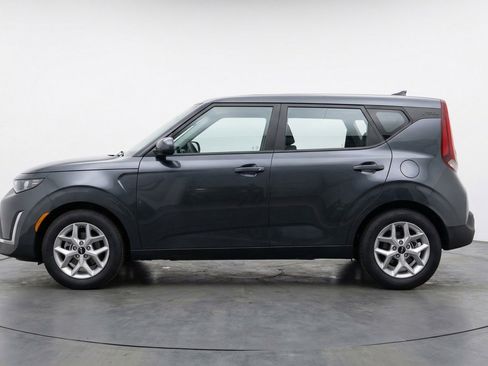 Used 2025 Kia Soul LX w/ LX Technology Package FWD image 5
