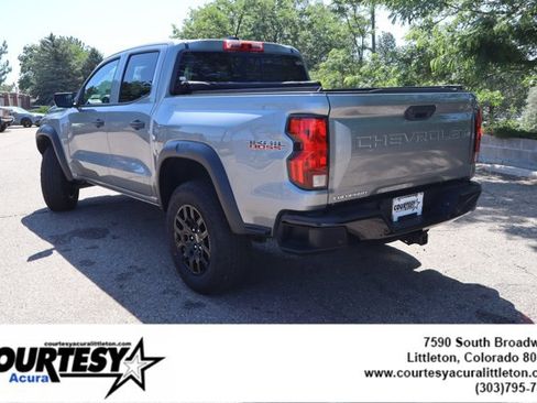 Used 2024 Chevrolet Colorado Trail Boss w/ Technology Package AWD/4WD image 4