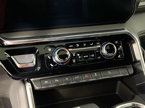 Used 2025 GMC Sierra 1500 Denali w/ Technology Package image 15