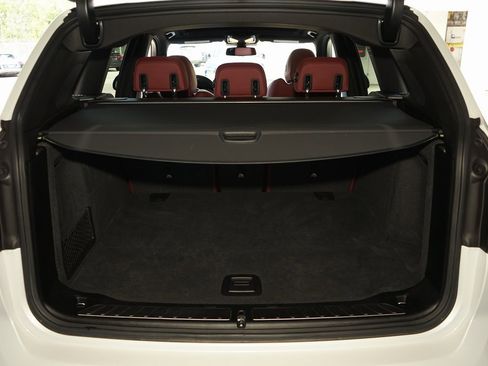 Used 2024 BMW X3 M40i w/ Premium Package image 32