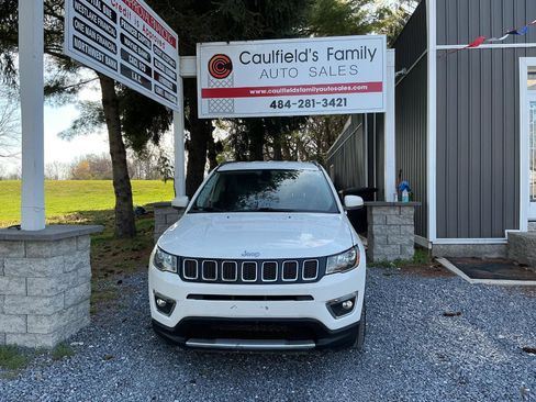 Used 2019 Jeep Compass Limited FWD image 2
