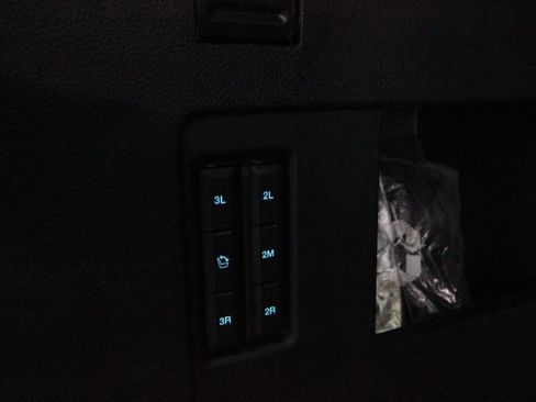 Used 2021 Ford Expedition Max XLT image 8