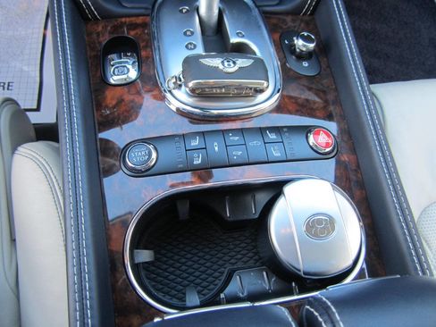 Used 2015 Bentley Continental GT image 26