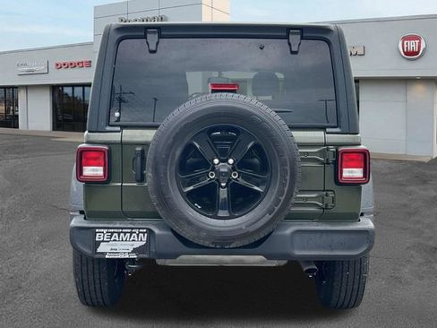 Used 2022 Jeep Wrangler Unlimited Sport AWD/4WD image 6
