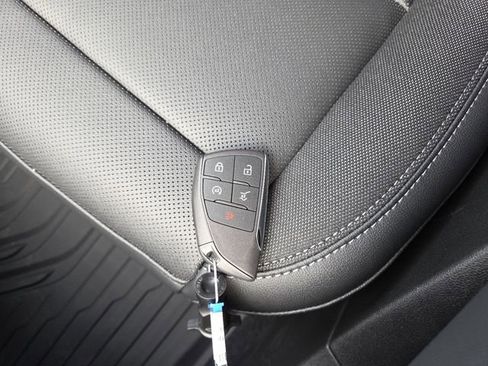 New 2026 Chevrolet Equinox EV LT w/ Convenience Package II image 32