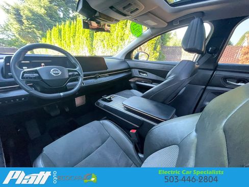 Used 2024 Nissan Ariya FWD image 32