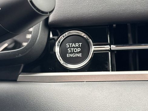 New 2026 Mitsubishi Outlander LE FWD image 18