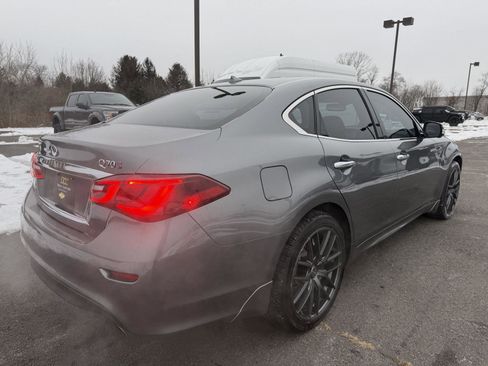 Used 2017 INFINITI Q70 3.7 w/ Technology Package image 8