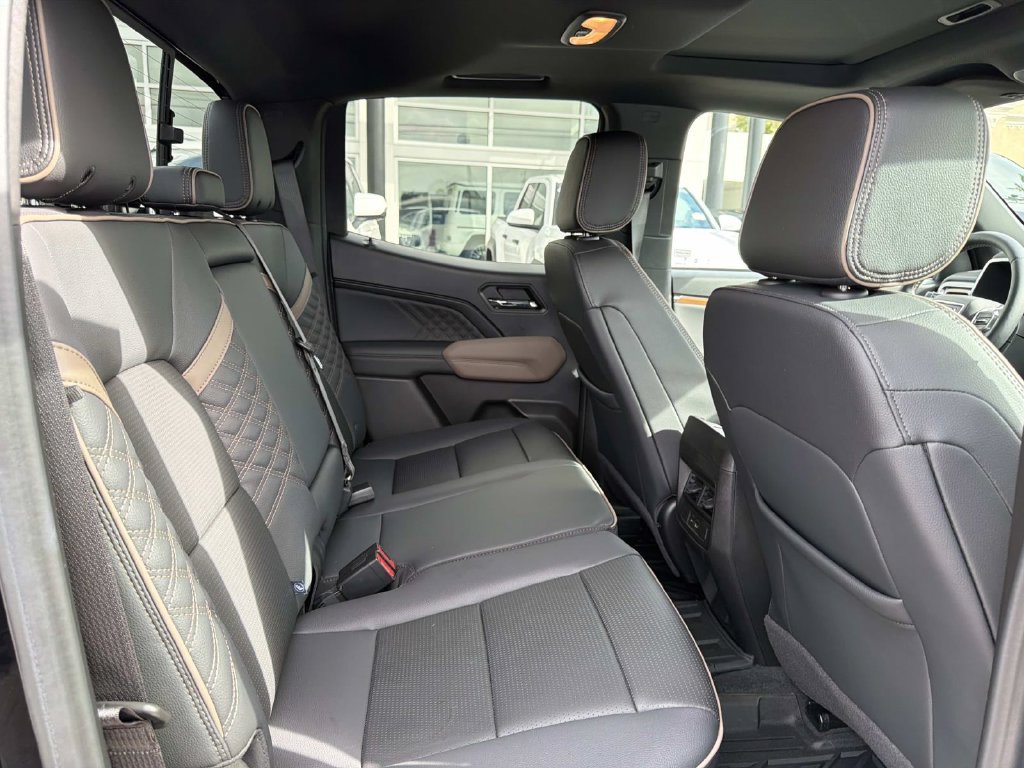 Used 2024 GMC Canyon Denali w/ LPO, Denali Black Edition AWD/4WD image 9
