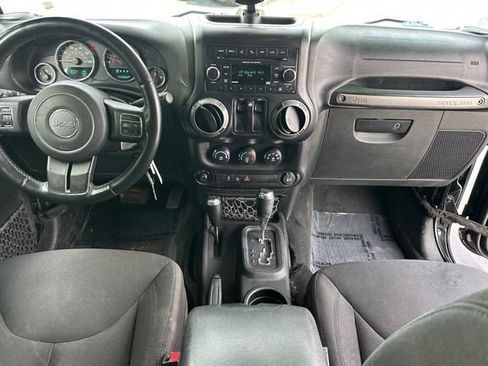 Used 2016 Jeep Wrangler Sport image 15