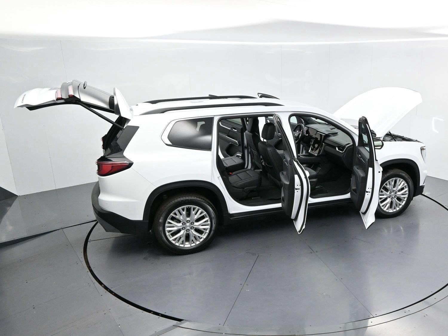 Used 2026 GMC Acadia Elevation w/ Elevation Premium Package FWD image 42