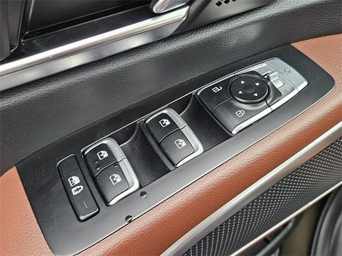 Used 2024 Kia Telluride EX w/ EX Captain's Chair Package image 37