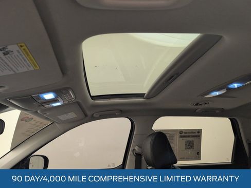 Used 2022 Kia Telluride S FWD image 9