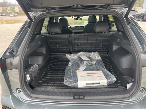 New 2026 Volkswagen Tiguan SE R-Line FWD image 23