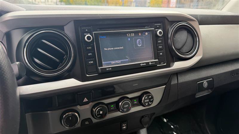 Used 2017 Toyota Tacoma SR5 AWD/4WD image 30